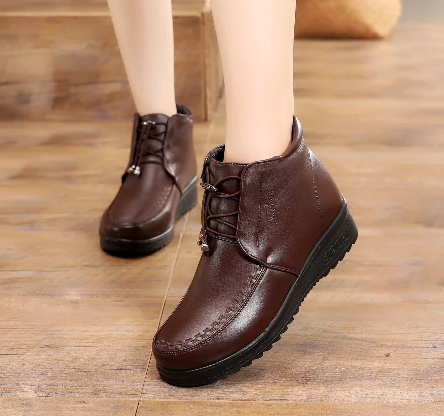 鞋子女冬加绒高帮鞋皮鞋_新款冬天加绒棉鞋高帮女士皮鞋子系鞋带大码