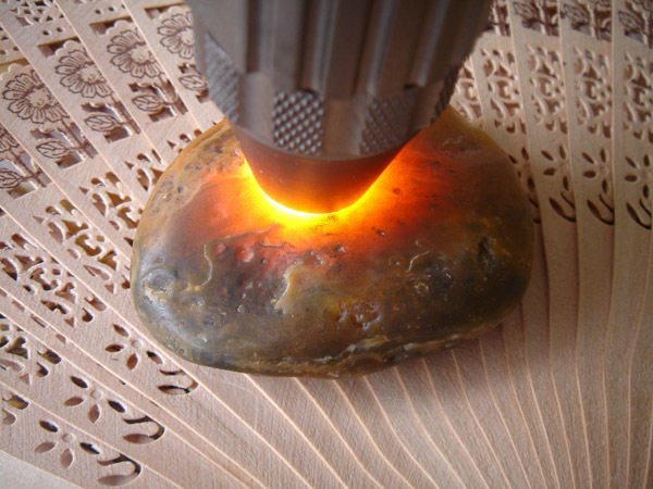 热销黄蜡石_云南龙陵黄龙玉乌鸦皮籽料黄蜡石乌鸦皮原石黄龙玉毛料a