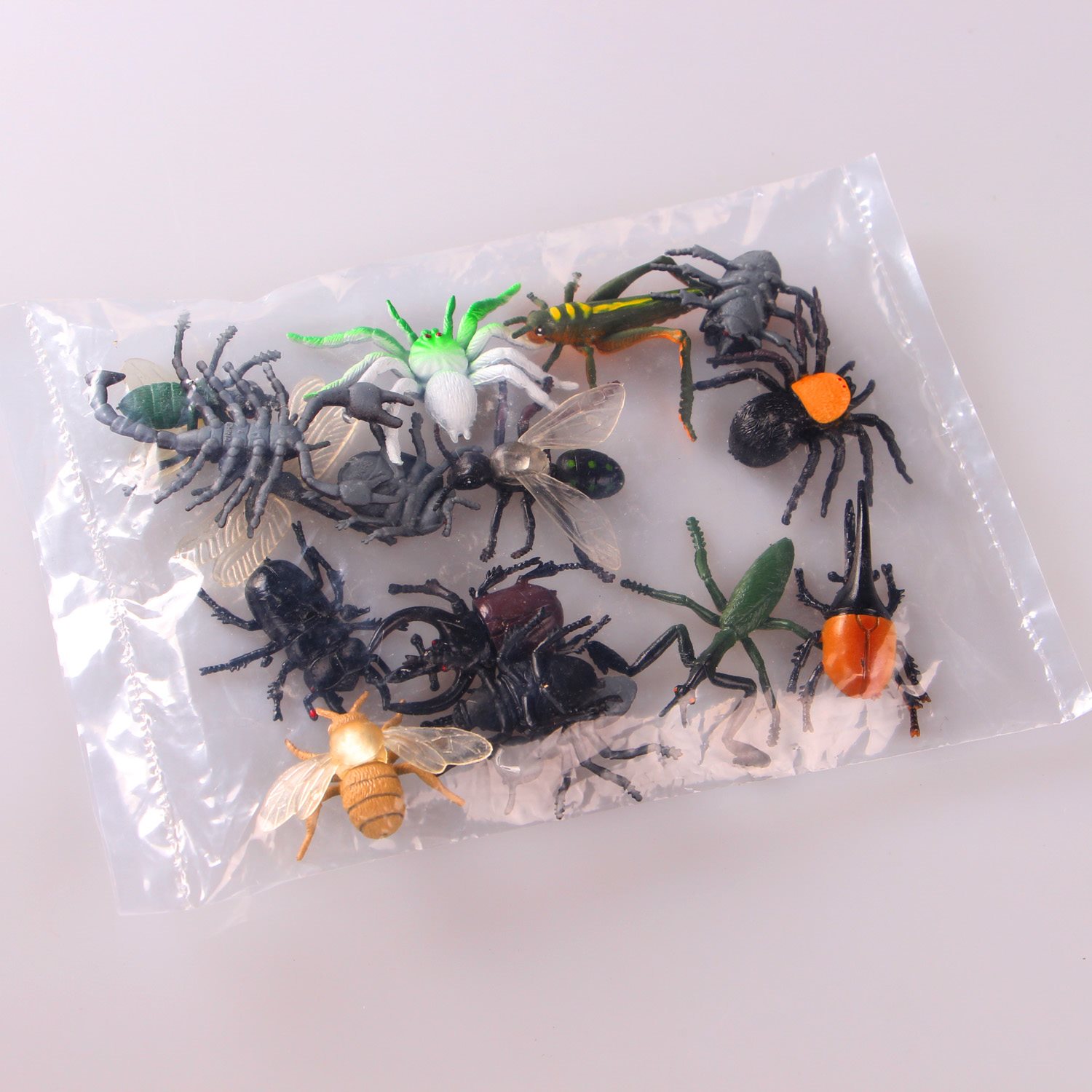 包邮15个玩具蜜蜂模型螳螂昆虫蚂蚁蚂蚁蝎子苍蝇瓢虫蜻蜓环保动物两只蜘蛛pizza图片