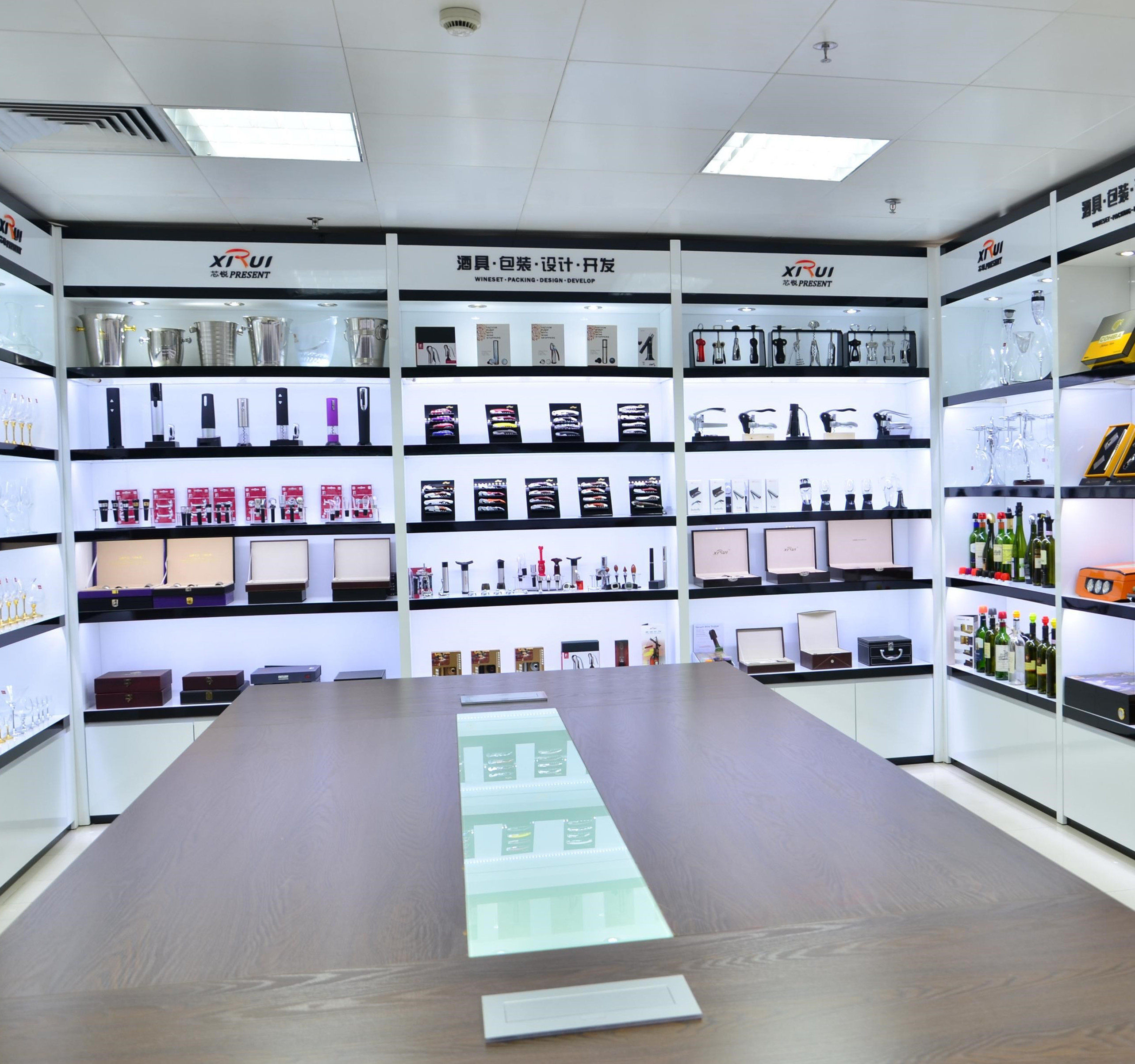 推荐展示比如公司外观,厂房,办公环境,车间,仓库(样品间),展会图片