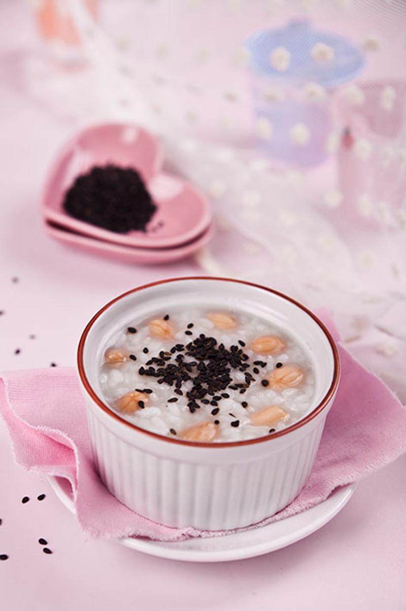 四,黑芝麻花生粥