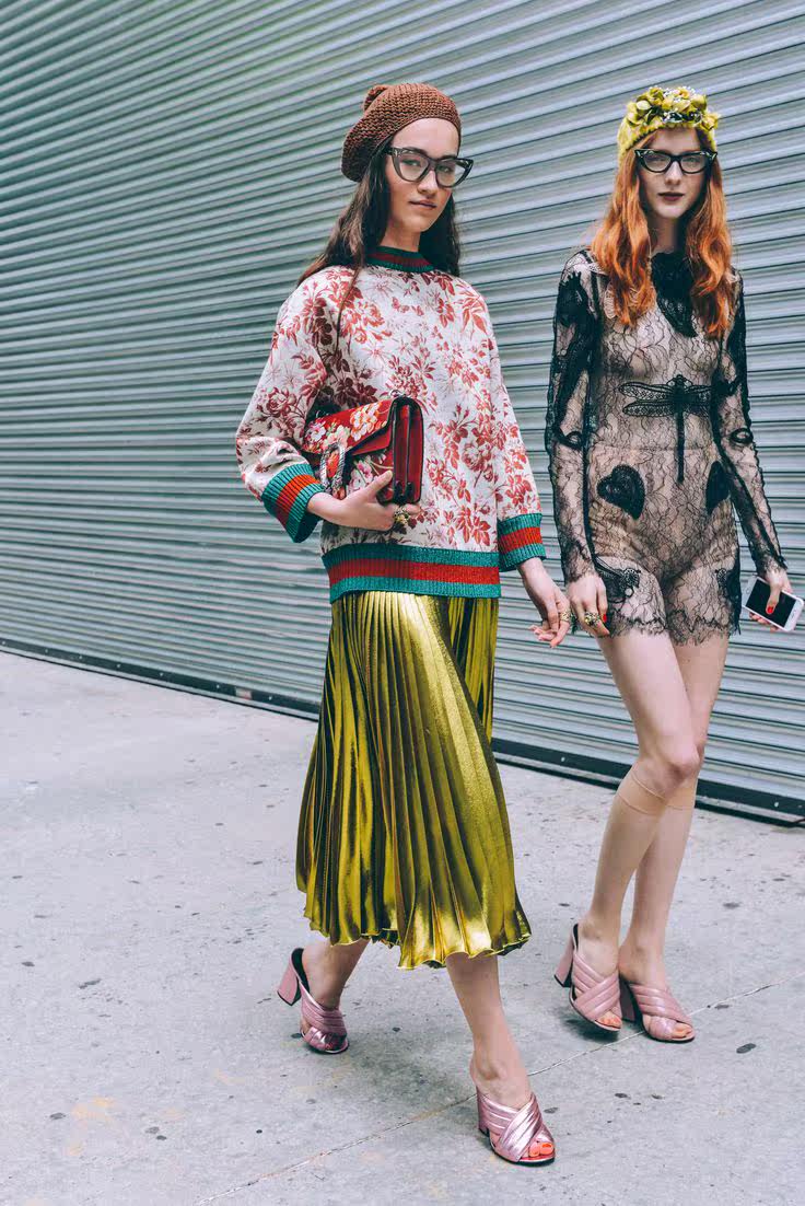 时尚圈的复古新热潮:百褶裙成为时下最火单品