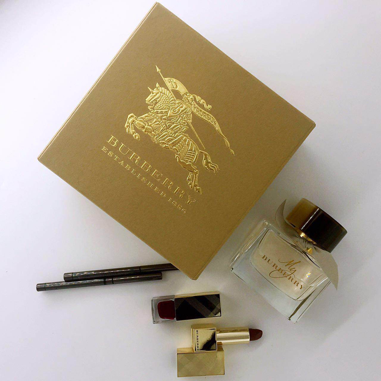 burberry 2015佳节限量礼盒