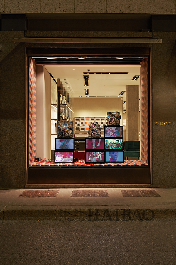 古驰以幻境般的橱窗,呈现2016春夏系列