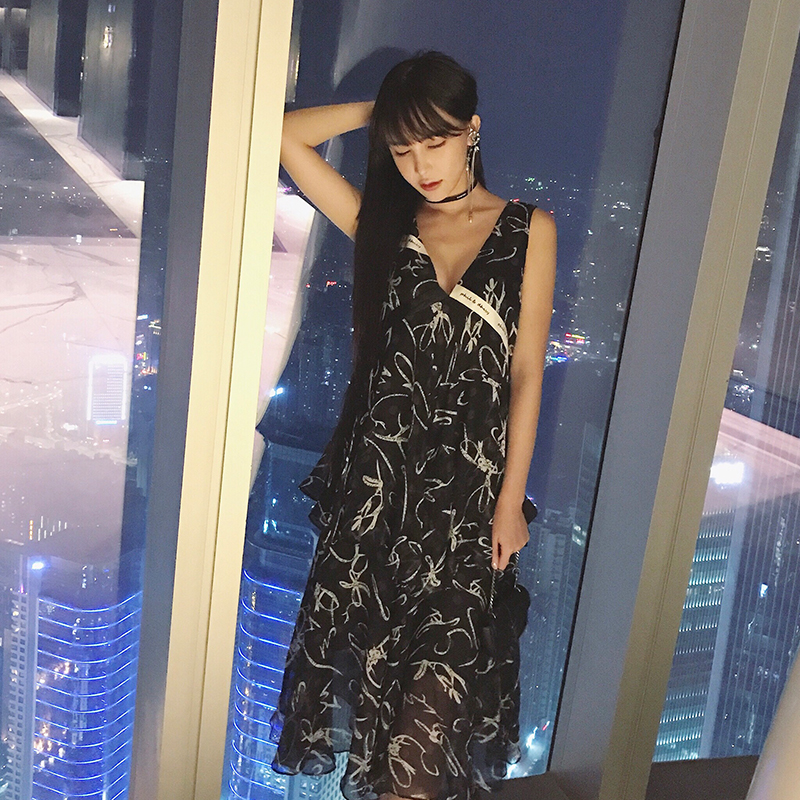 真丝港风连衣裙图片
