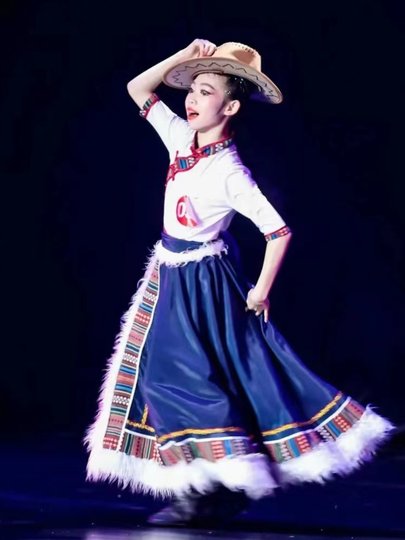 New Children's Tibetan Dance Performance Tseren Raso Falda 1 de junio Minoritario de baile Minoritario Tocado