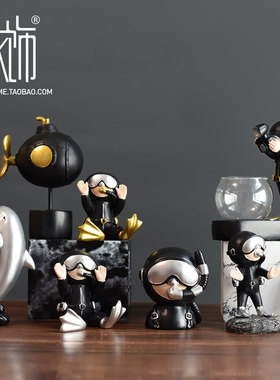 北欧轻奢水族馆潜水员鲸鱼海豚书柜装饰礼品软装样板间儿童房摆件