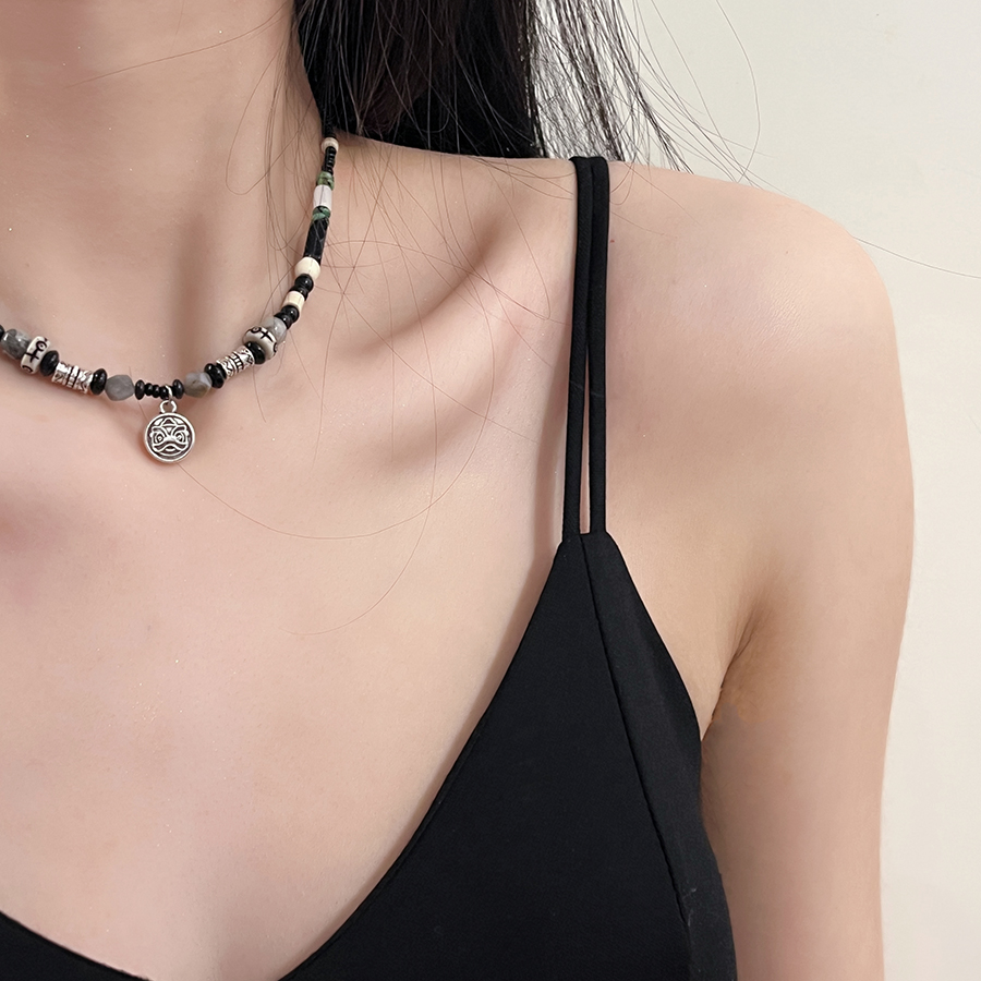 十里间【熊猫色~敲时髦】甜飒风酷女孩串珠醒狮项链可调节锁骨链