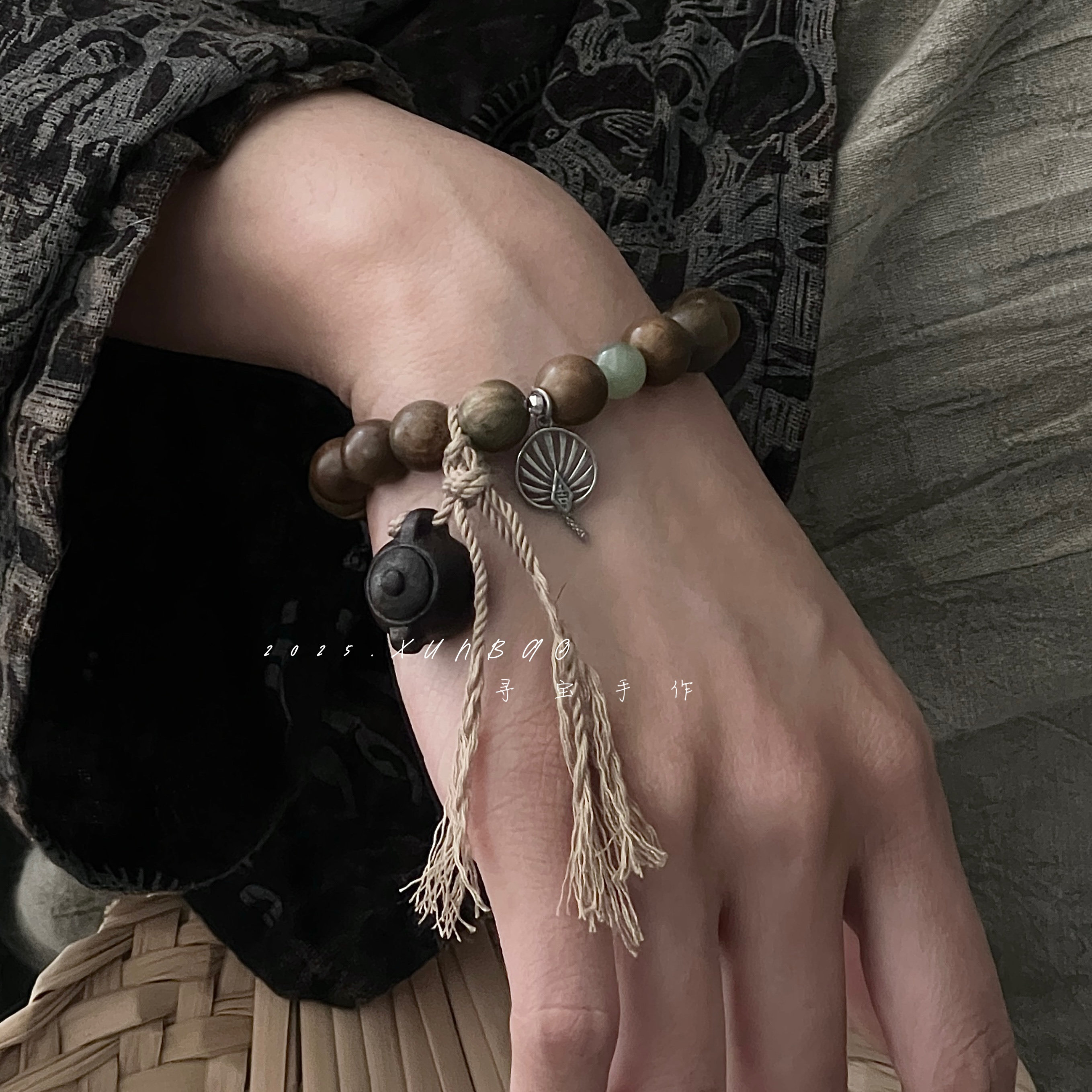 【闲来无事】寻宝手作原创设计新中式天然绿檀木雕刻茶壶文玩手串