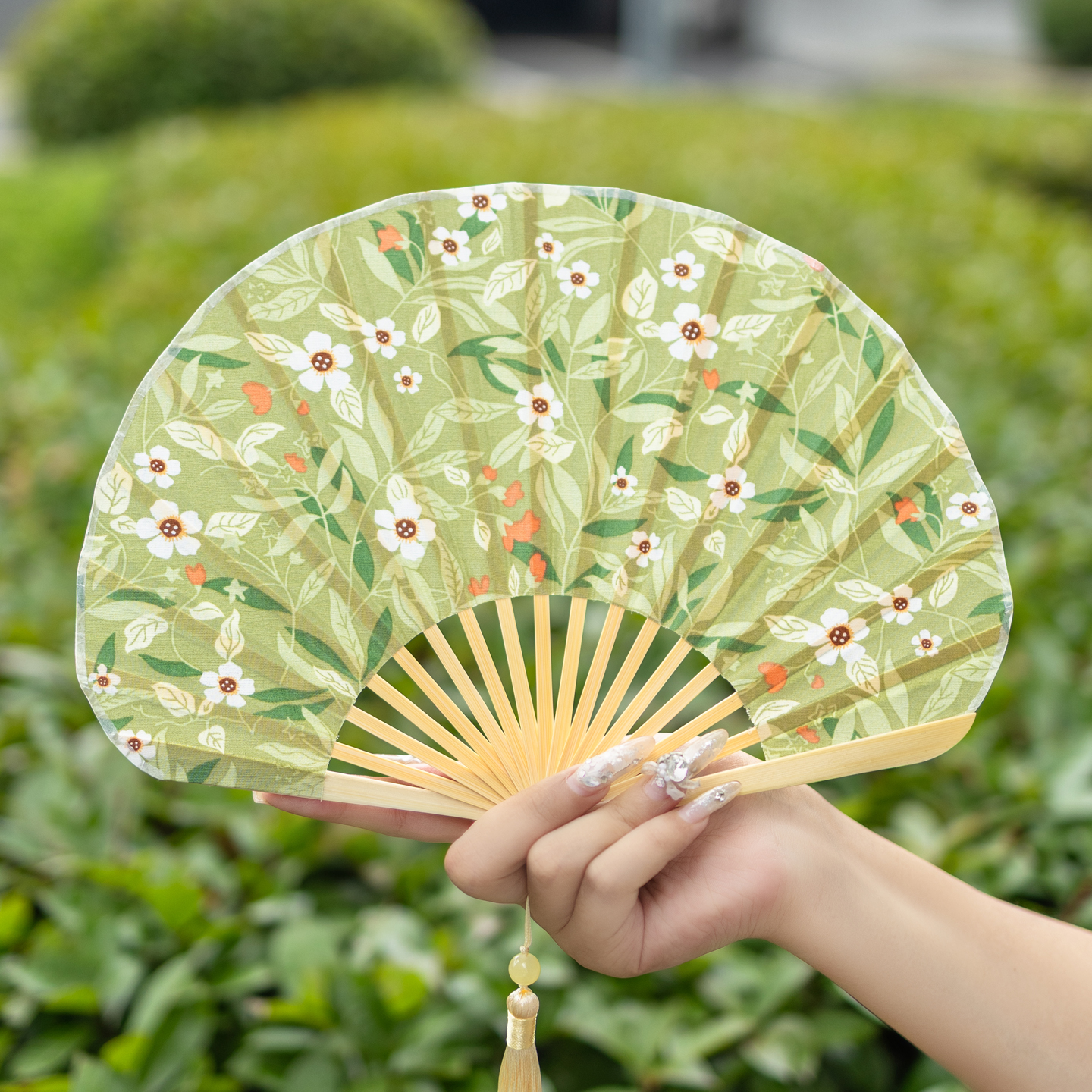 贝壳扇小巧便携扇子古风折扇家用中式专用跳舞扇旗袍走秀刀扇定制