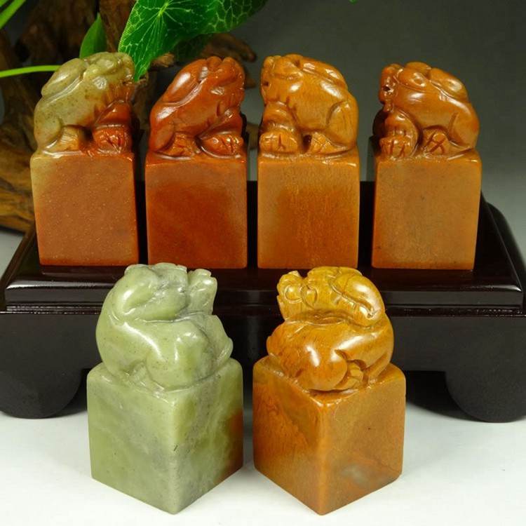 Shoushan đá con dấu đá vật liệu đá đỏ, đá vàng, khắc đá chương vật liệu con dấu đá vật liệu bán buôn gói 2.5x5 vòng phong thủy mệnh thổ