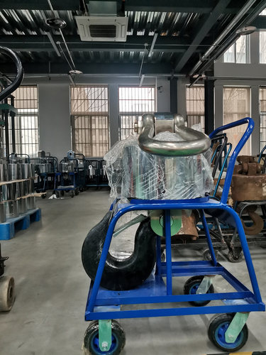 电子吊秤吊称小推车秤体小车放置吊磅的四轮车架子吊磅电子称拖i. - 图0