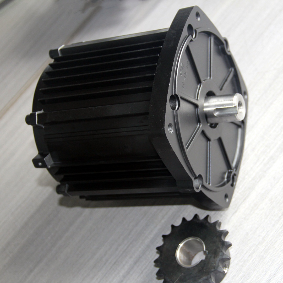 มอเตอร์ซิงโครนัสแม่เหล็กถาวร 72V4Kw สำหรับเครื่องกวาดถนน เครื่องตัดหญ้า ยานพาหนะเพื่อการสุขาภิบาล พัดลม รถจักรยานยนต์ไฟฟ้า มอเตอร์ไร้แปรงถ่านกำลังสูง