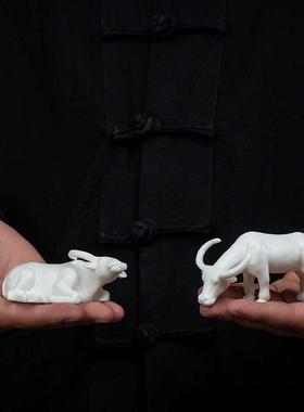 精品手工德化白瓷动物牛迷你招财摆件中式办公室桌面装饰品小摆设