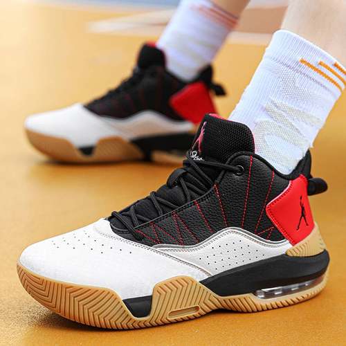 篮球鞋男鞋2025秋冬季新款运动鞋男学生高帮耐磨防滑专业实战球鞋 - 图2