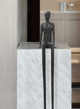 新中式长腿人物摆件酒店会所售楼部样板间轻奢创意抽象雕塑装饰品