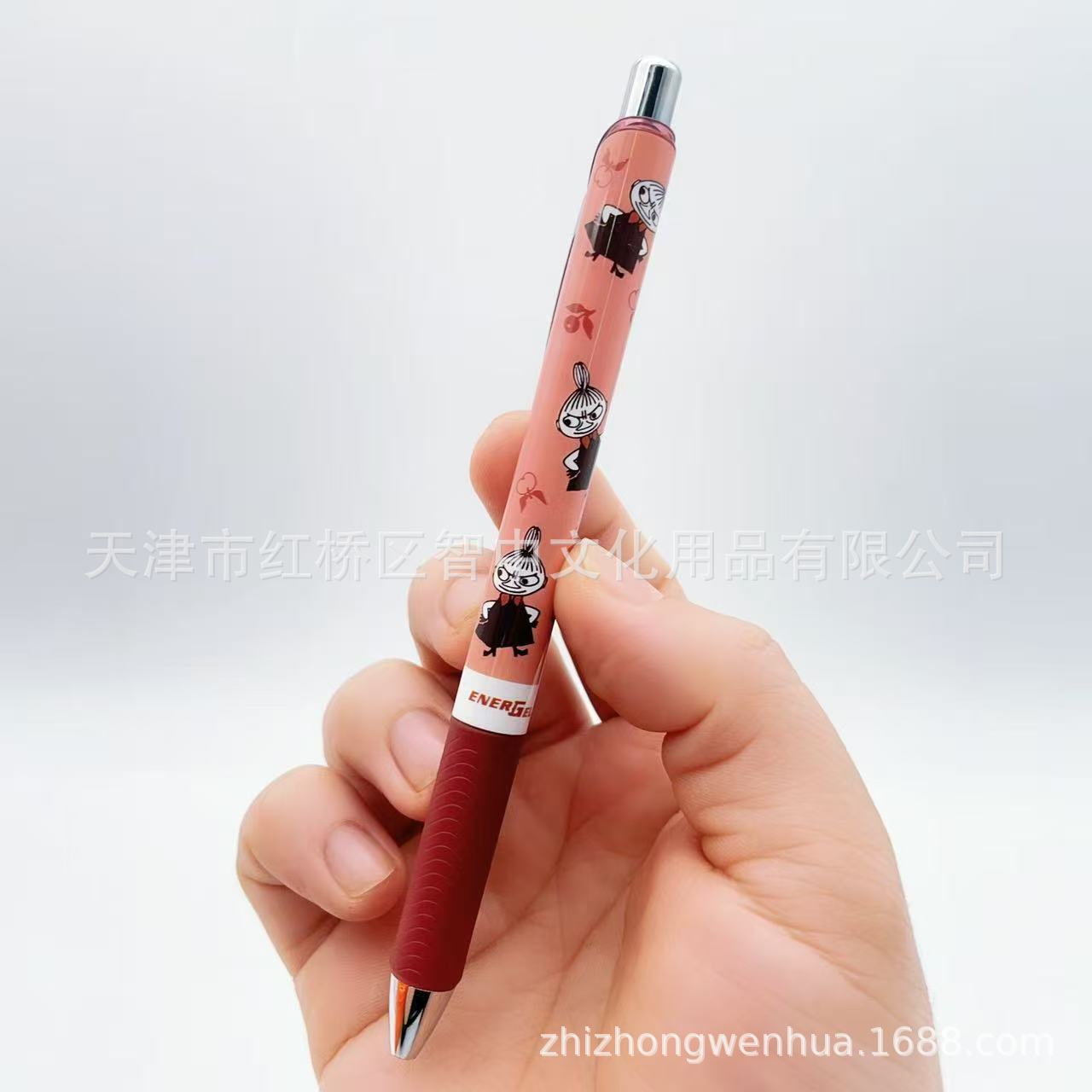ปากกาเจลแห้งไว 0.5 มม. รุ่นลิมิเต็ด ซีรีส์ Moomin Yami ของ Pentel ประเทศญี่ปุ่น