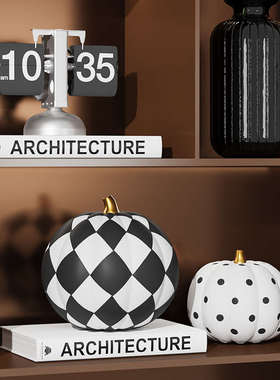 现代轻奢酒店样板间摆件客厅电视柜旁展示开放格书柜小众软装饰品