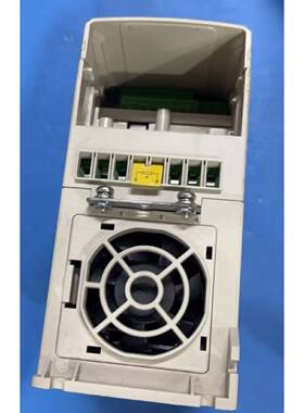 询价易驱变频器GT1002S0007G220V实物图