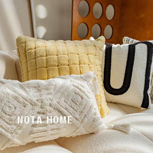 纯色抱枕黄色毛绒靠枕样板间靠垫现代极简枕套客厅柔软几何抱枕芯 - 图0