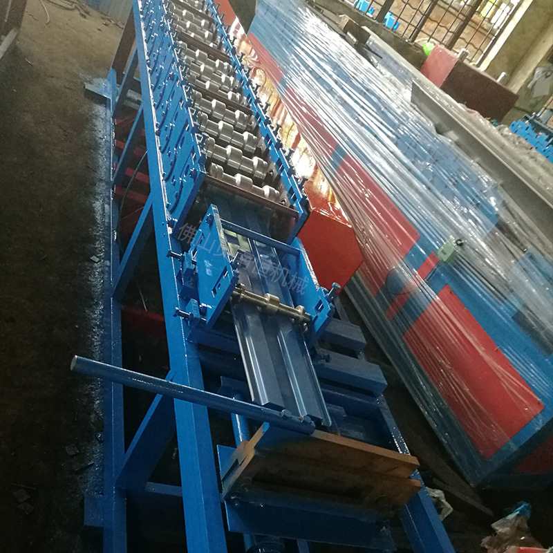 250澳式卷闸机 无声门设备 卷帘门闸片设备冷弯成型机械折弯机,淘宝优惠券,粉丝福利购,淘宝优惠卷