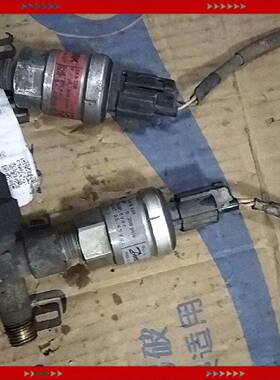 问价丹佛斯压力传感器AKS32R060G15151个A