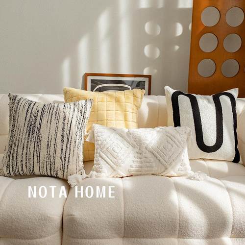 纯色抱枕黄色毛绒靠枕样板间靠垫现代极简枕套客厅柔软几何抱枕芯 - 图2