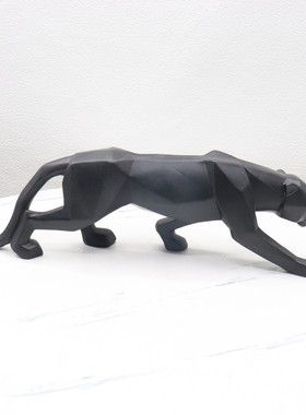 卧室装饰品家居装饰树脂工艺品创意动物切面猎豹摆件几何玄客厅