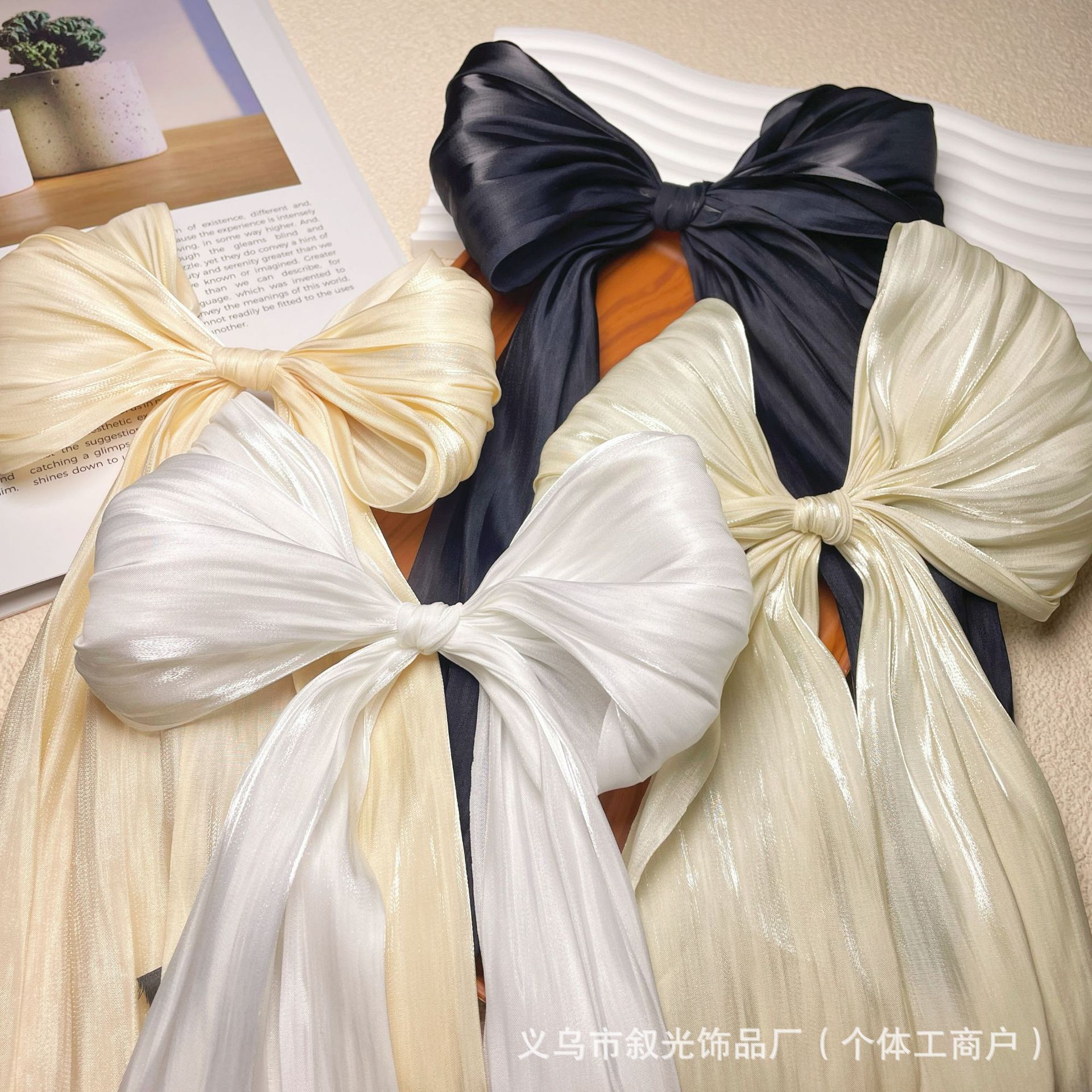 โบว์ผ้าซาตินสไตล์ใหม่ ผ้าบร็อคเก็ดเกาะ ผ้ามุก งานแฮนด์เมด DIY สำหรับตกแต่งช่อดอกไม้ คลิปติดเสื้อผ้า เครื่องประดับศีรษะ