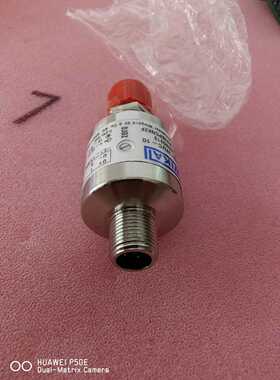 询价威卡压力传感器WUC-10的塑料袋撕开了