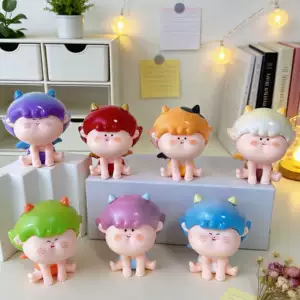 ตุ๊กตาหีบลับปีศาจน้อยน่ารัก พร้อมทรงผมหลากสีสัน ของตกแต่งโต๊ะห้องนอน ของประดับนางฟ้าเซอร์ไพรส์ปีใหม่