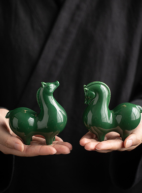 绿马创意可爱小唐马摆件中式客厅办公室茶桌面装饰手工陶瓷工艺品