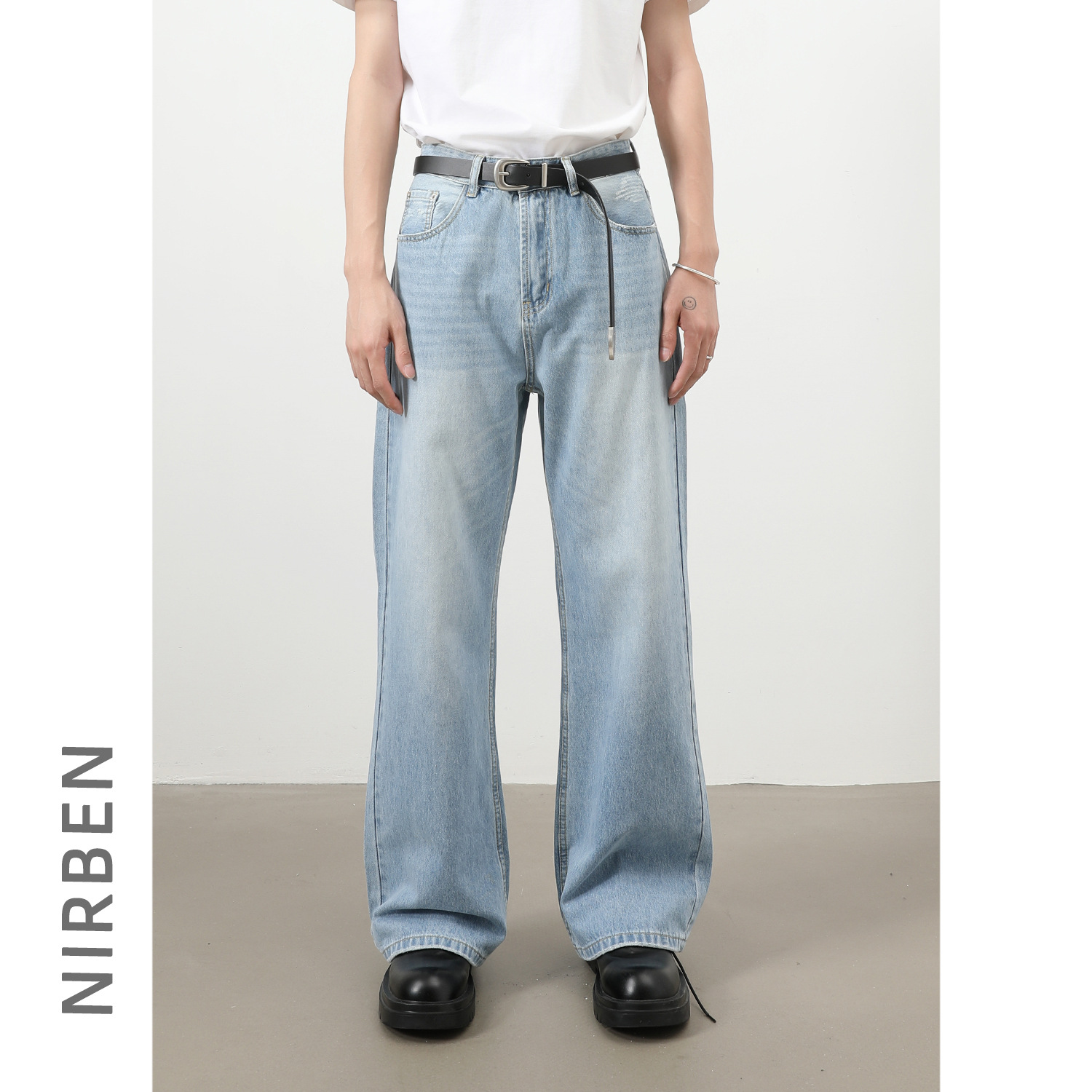 Nirben Denim | กางเกงยีนส์ซักน้ำคลาสสิกสไตล์สตรีทสำหรับผู้ชาย แบรนด์แฟชั่นเกาหลีรุ่นใหม่ กางเกงขาตรงเรียบง่ายและใช้งานได้หลากหลาย