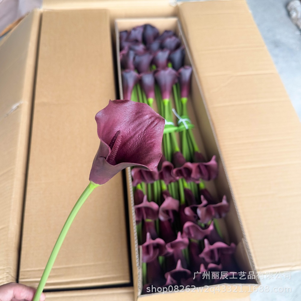 ดอกคาล่าลิลลี่ประดิษฐ์เนื้อสัมผัสแบบ PU ก้านเดี่ยว สไตล์ยุโรป ใช้ตกแต่งห้องนั่งเล่น โต๊ะรับประทานอาหาร ดอกคาล่าลิลลี่ปลอม รุ่นไฮเอนด์ สำหรับตกแต่งห้อง