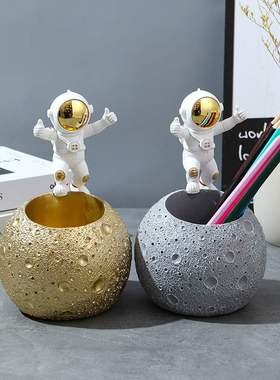 新品 创意卡通宇航员大容量笔筒ins高颜值太空人摆件工艺品送礼物