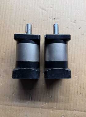 询价PLF060-40-S2-P2有2个。