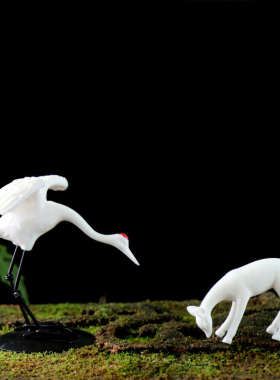 仙鹤陶瓷动物白鹤创意假山水景鱼池摆件办公室客厅书架丹顶鹤饰品