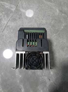询价鑫盛达变频器，220V，2.2KW，实物图，