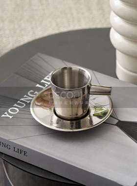 邸高家居酒店样板间家具展厅卧室床头柜饰品软装高级感摆件装饰画