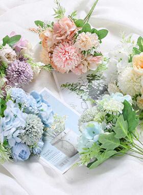 手捧花玫瑰仿真花婚庆室内客厅假花绢花塑料装饰餐桌茶几插花摆件