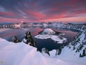 美国最大火山湖比中国最大火山湖大 但中国天池的水面海拔更高