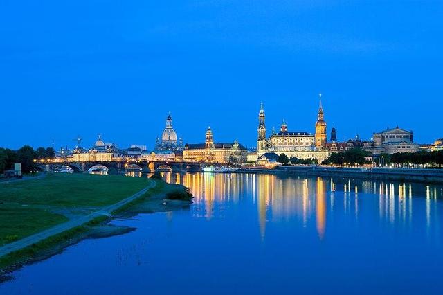 来德国,花15欧元,住世界最小旅馆,只能睡