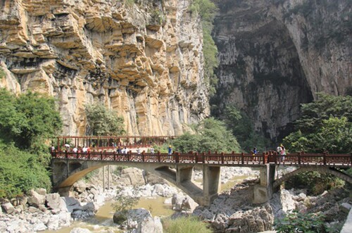 行走在<span class='highlight'>织金</span>