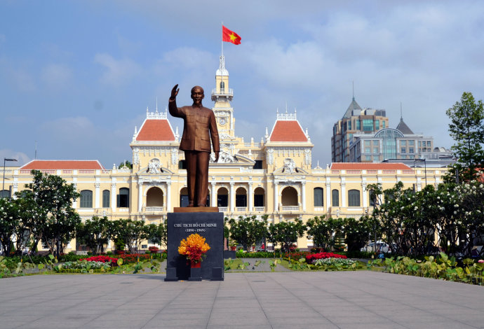 这个国家曾是法国殖民地,遍布法式建筑- 胡志明