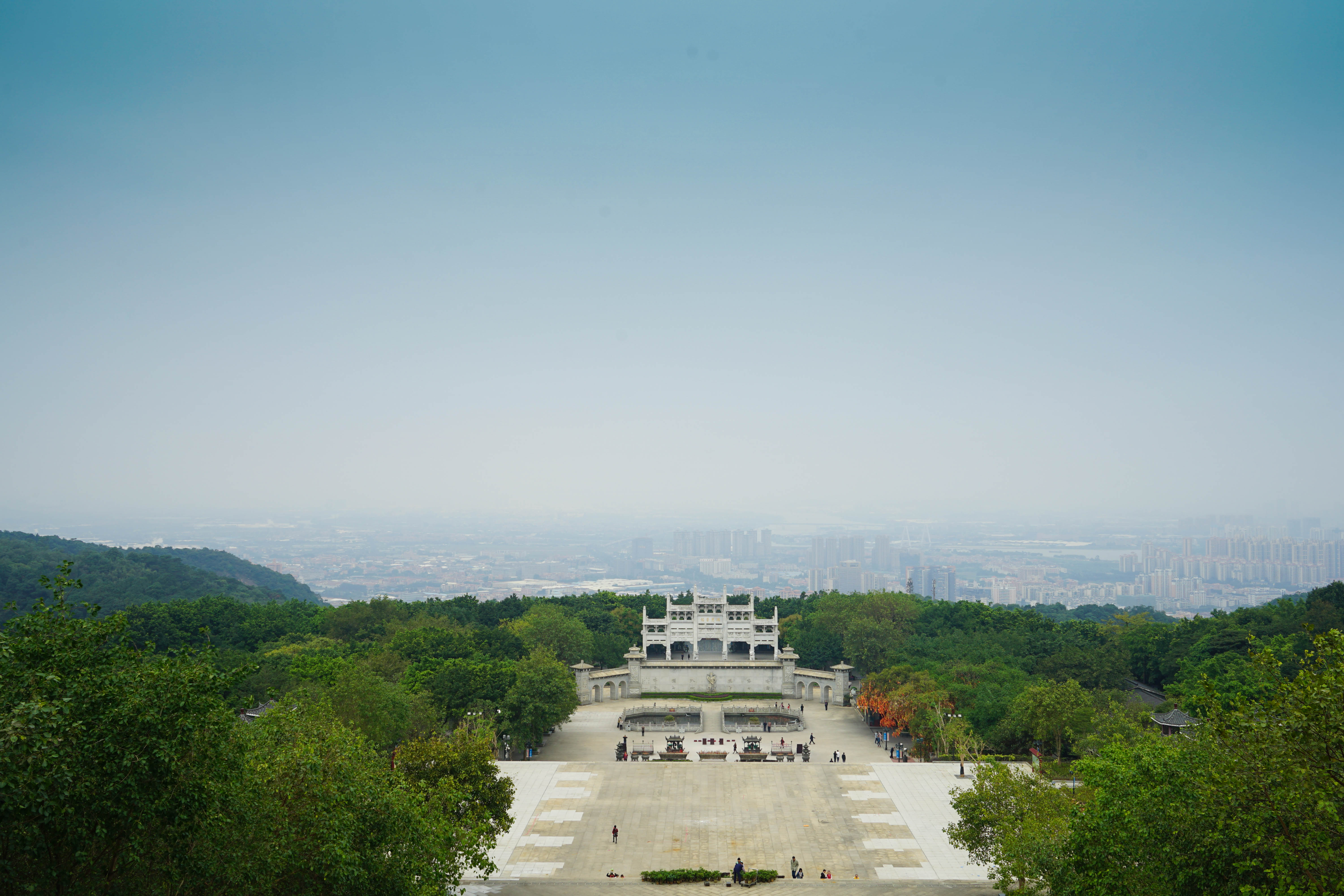 广东观音像下藏着好多小金佛，当地的有钱人拿它来供奉【西樵镇游记攻略 