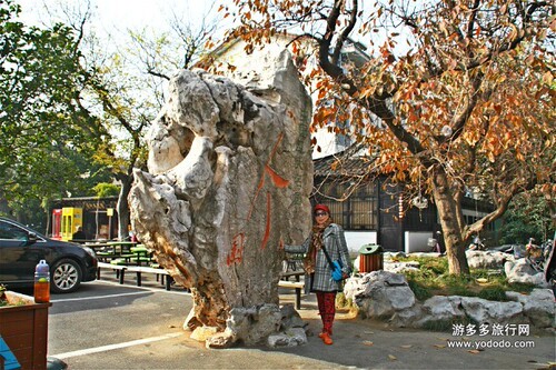 万<span class='highlight'>竿</span>修竹笼个园