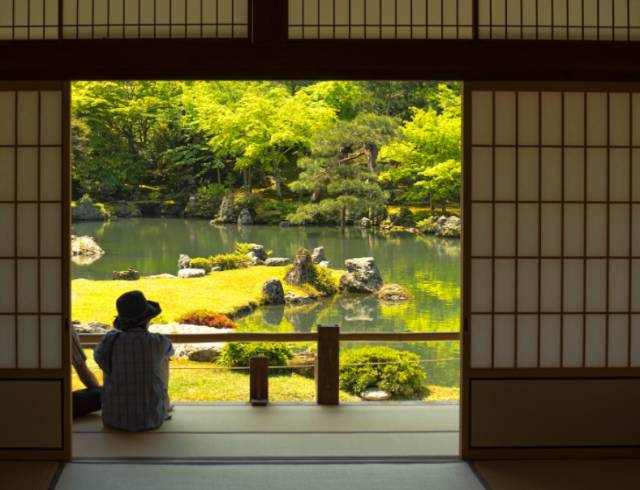 较少有观光客的踪迹 更能领略到宁静的京都气息