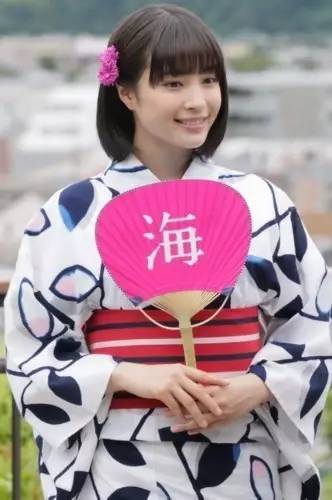 想和他 她 们一起去看烟花大会 这些日本艺人穿浴衣也太好看吧