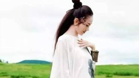 她一生曼舞无婚无子 在苍山洱海活成世外仙人