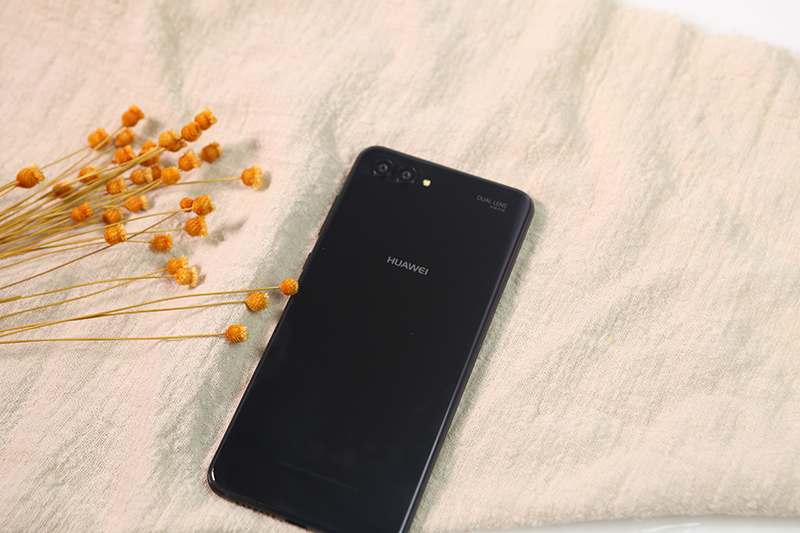 有颜就是任性,华为nova2s开箱测